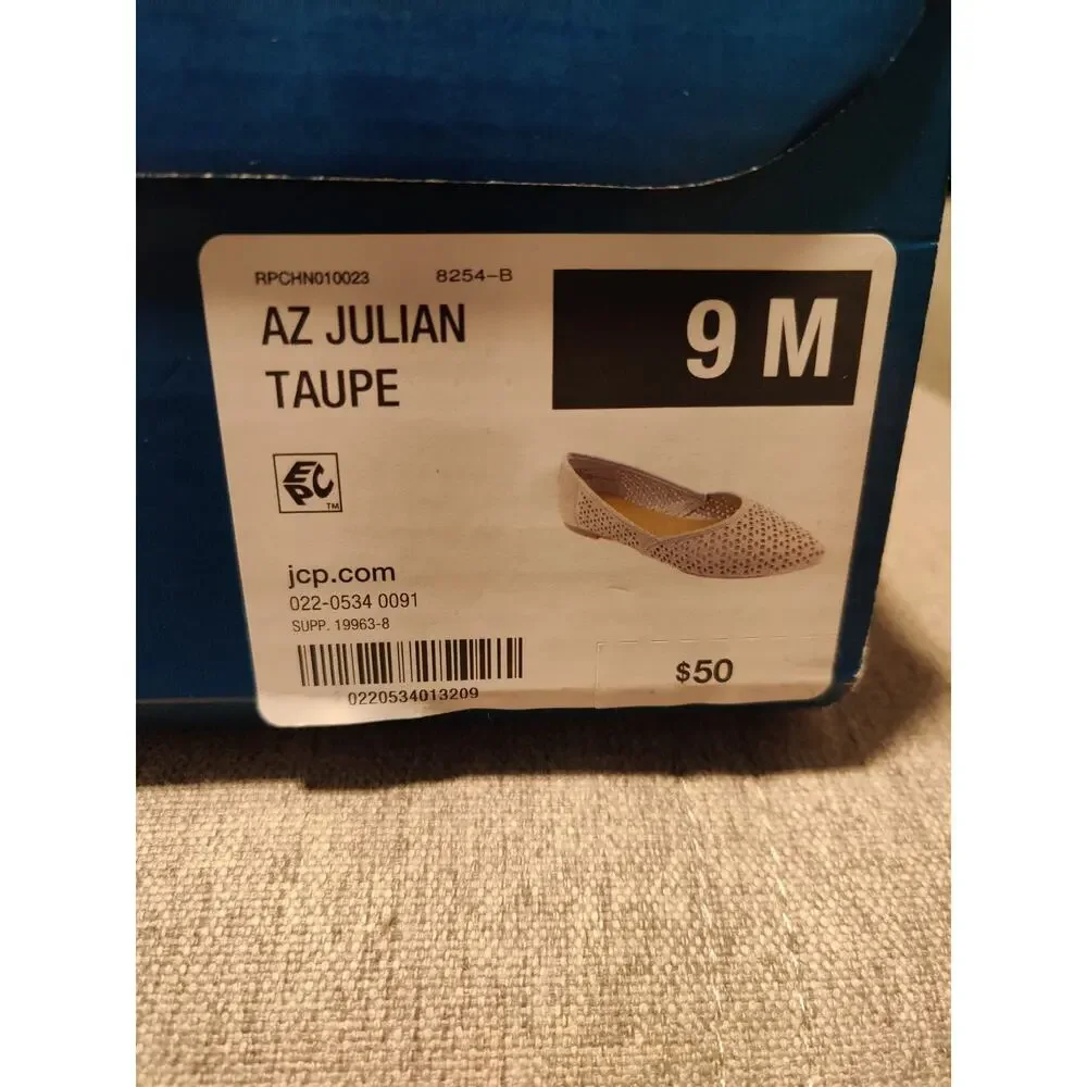 Arizona AZ Julian Taupe Women's Size 9 Flat Style Shoes